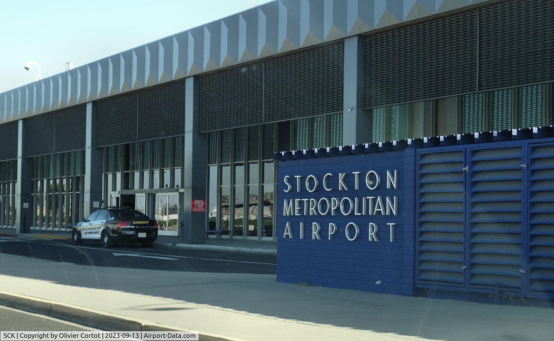 Stockton Metropolitan Airport, main terminal