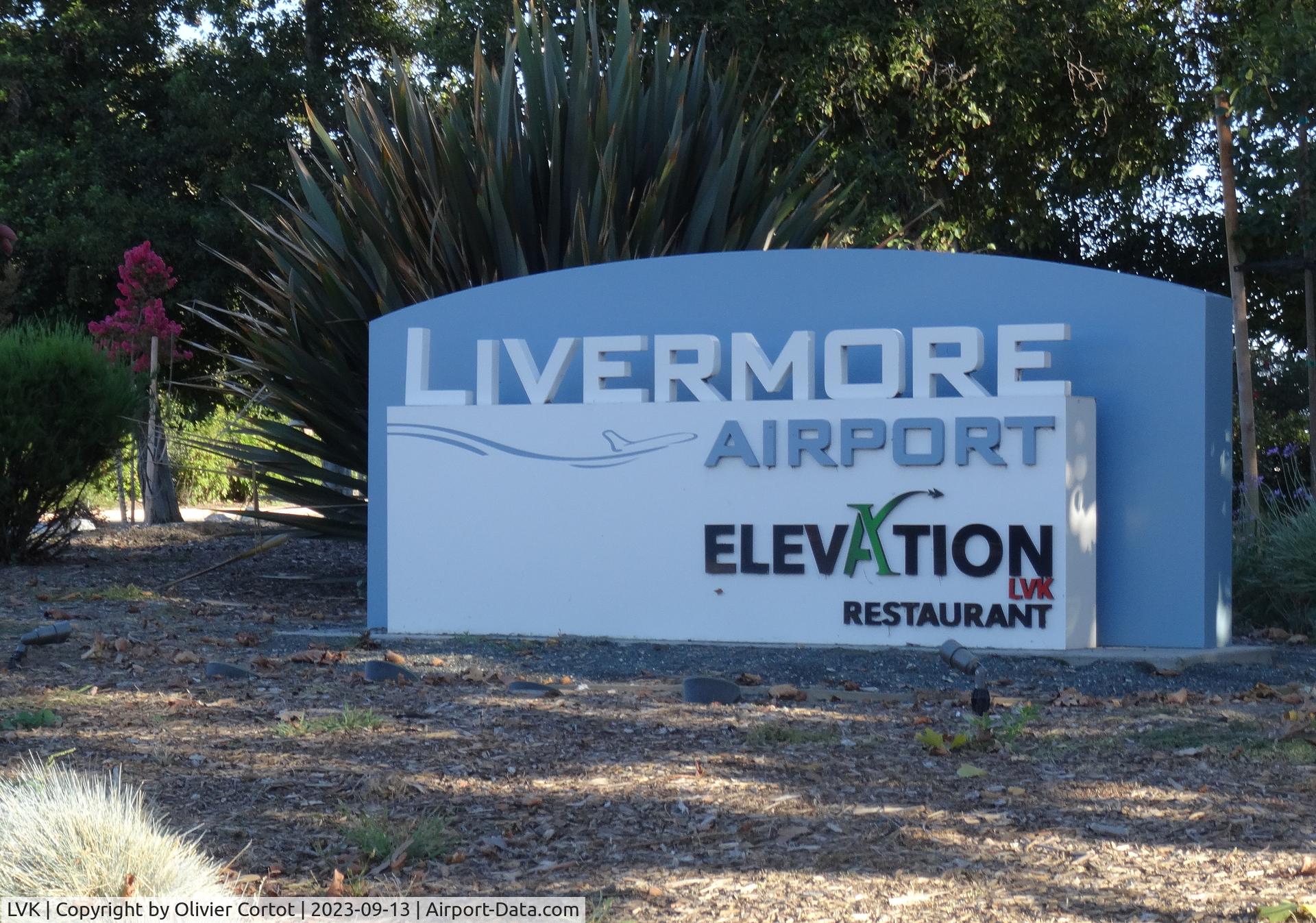 Livermore Municipal Airport, road sign