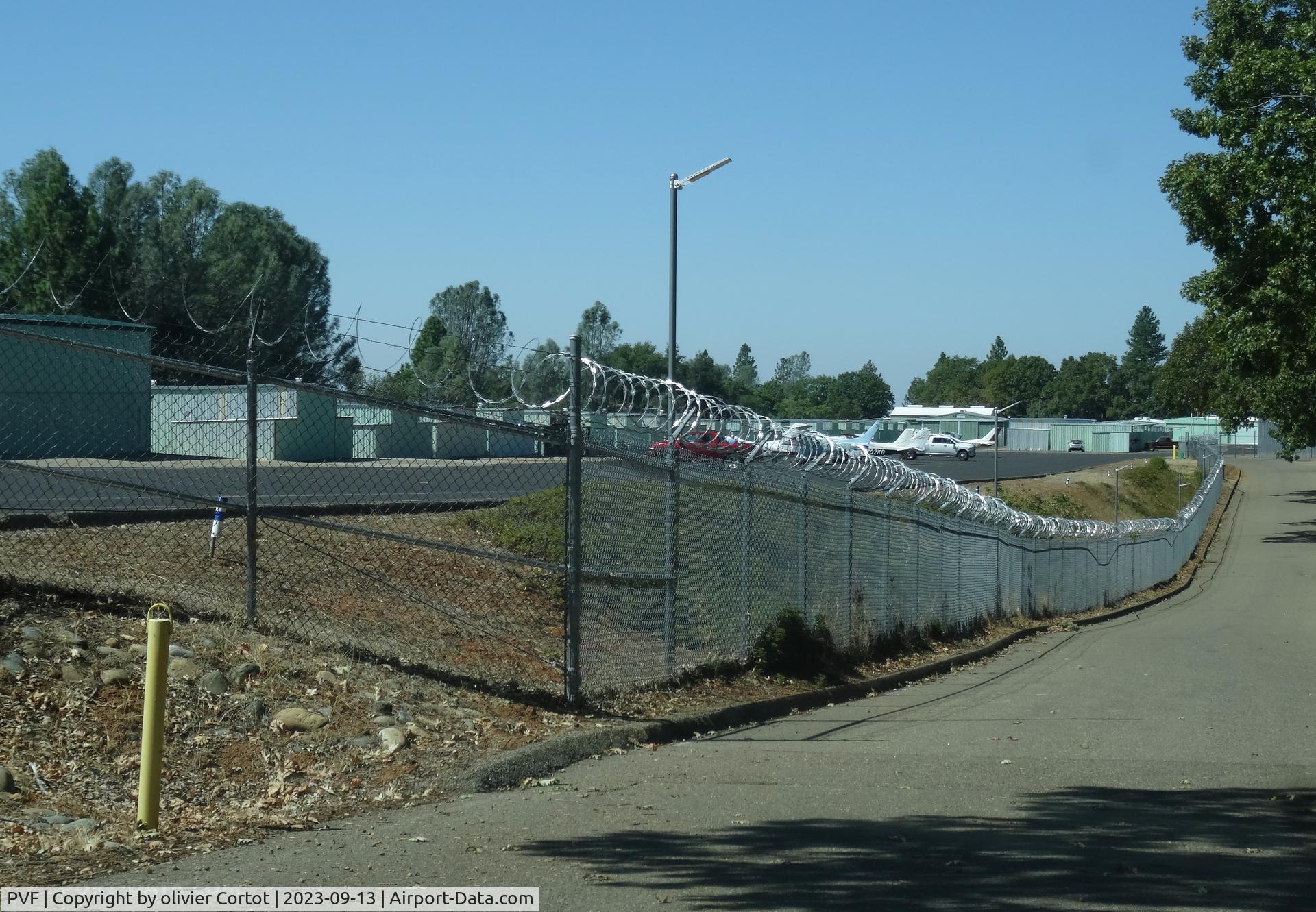 Placerville Airport, tarmac