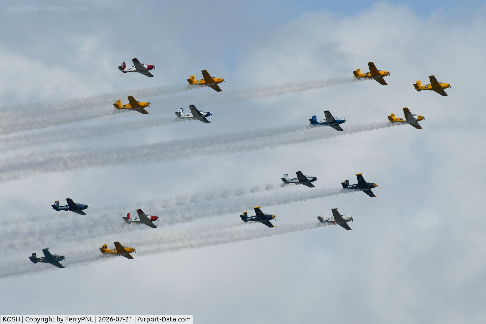Wittman Regional Airport, T-34 Mentor fly-by