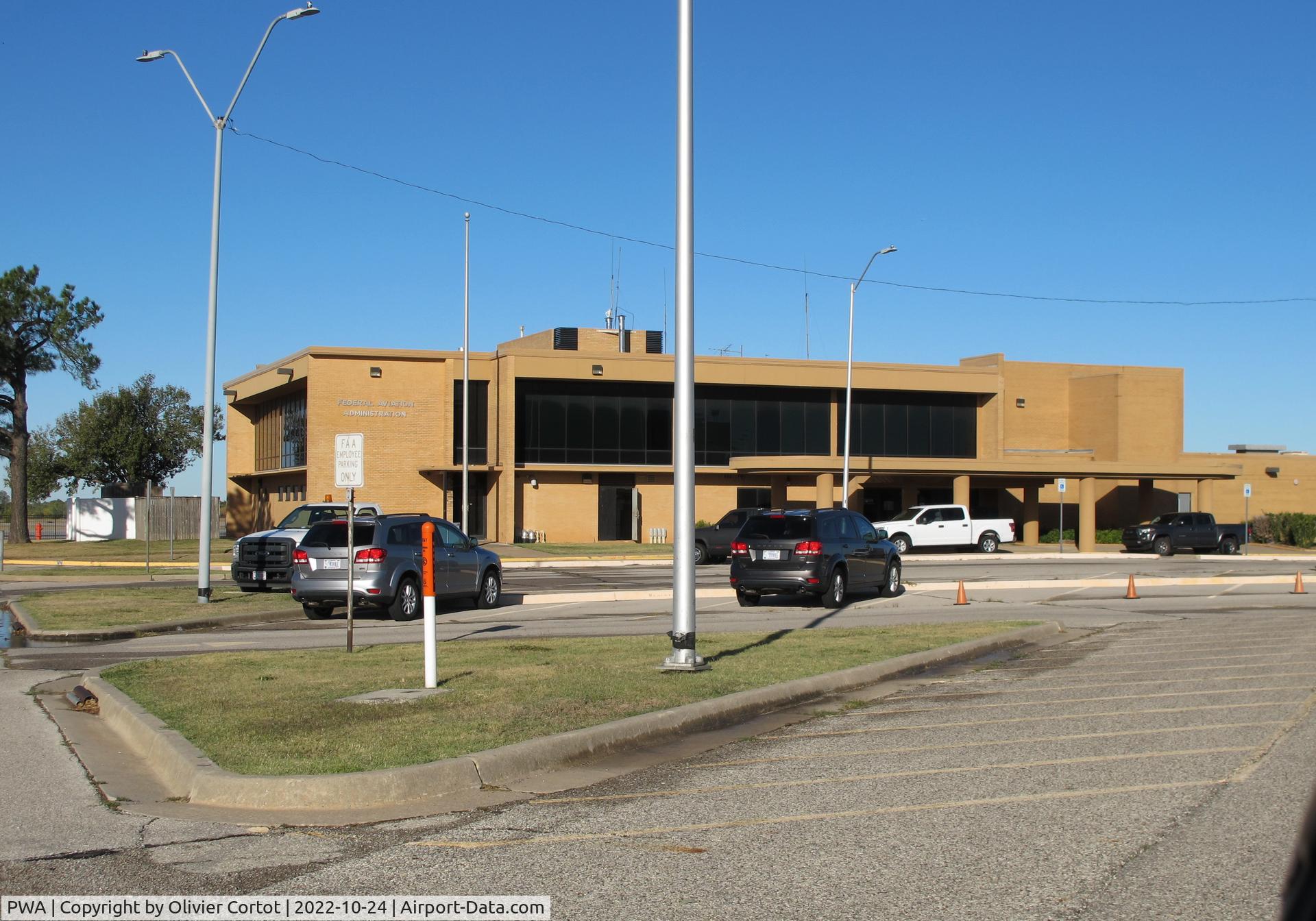 Wiley Post Airport, 2022, photo by Olivier Cortot