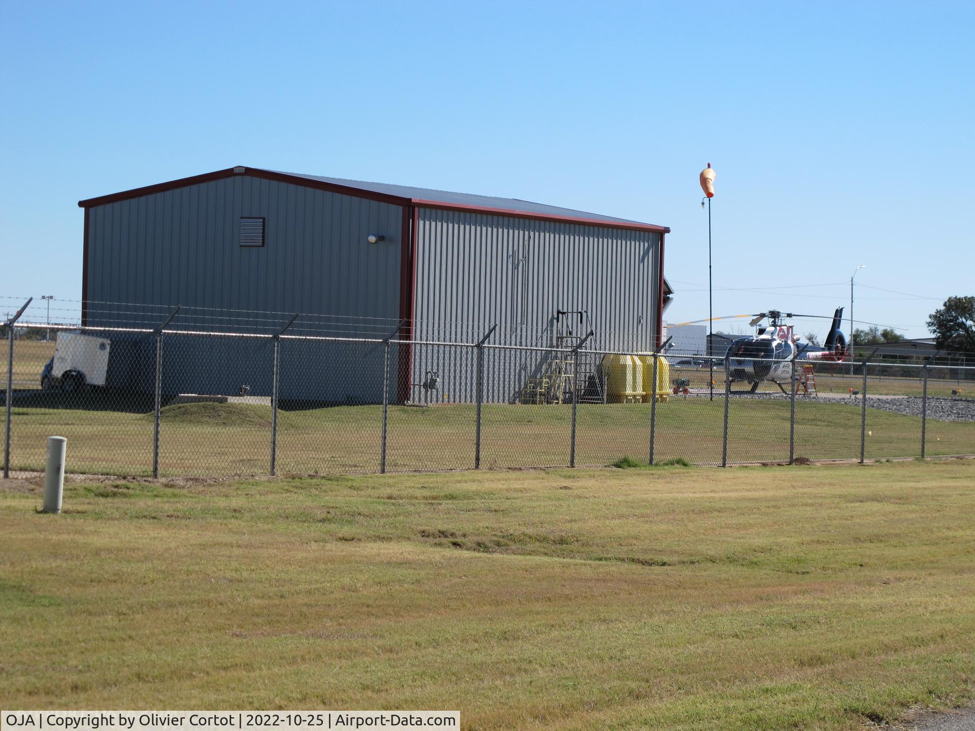 Weatherford Stafford Airport, medevac helicopter, photo by Olivier Cortot
