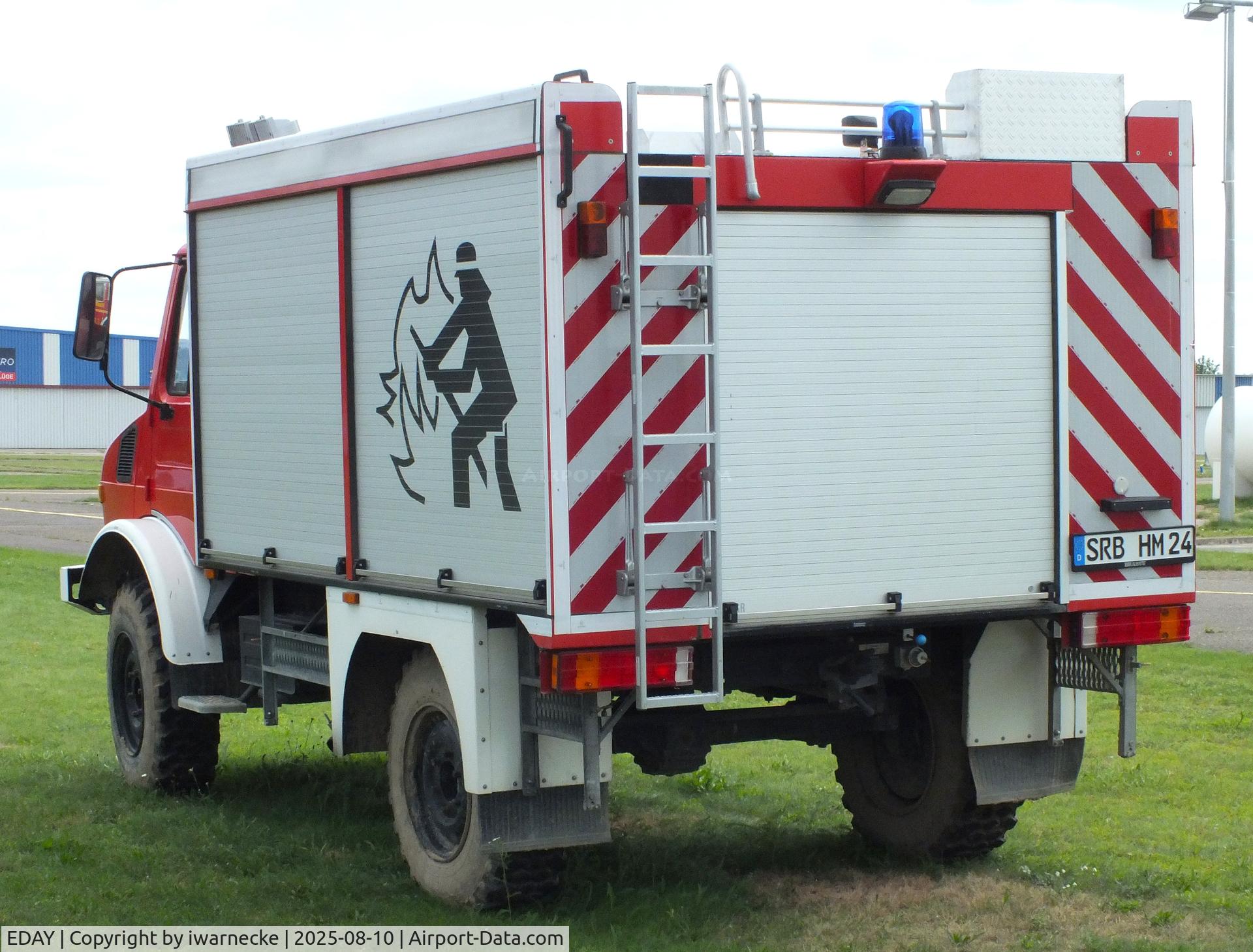 Strausberg Airfield Airport, airfield fire truck at Strausberg airfield #v, photo by iwarnecke