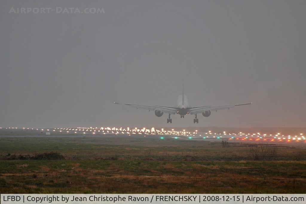 Bordeaux–Mérignac Airport, landing runway 23, photo by Jean Christophe Ravon / FRENCHSKY