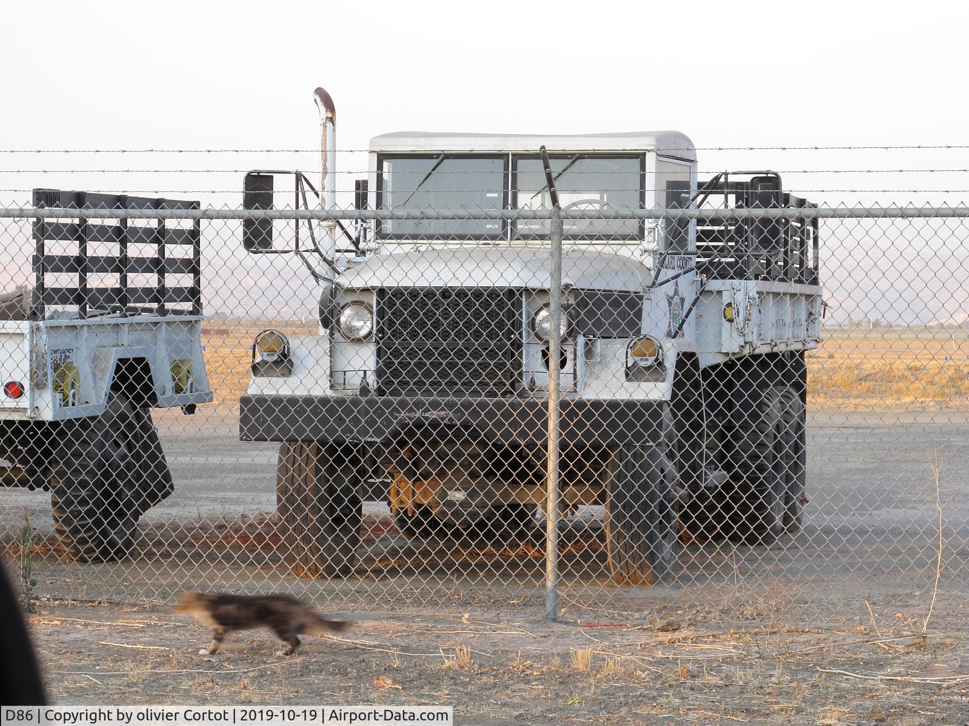 Sequoia Fld Airport, close to the county jail, photo by olivier Cortot