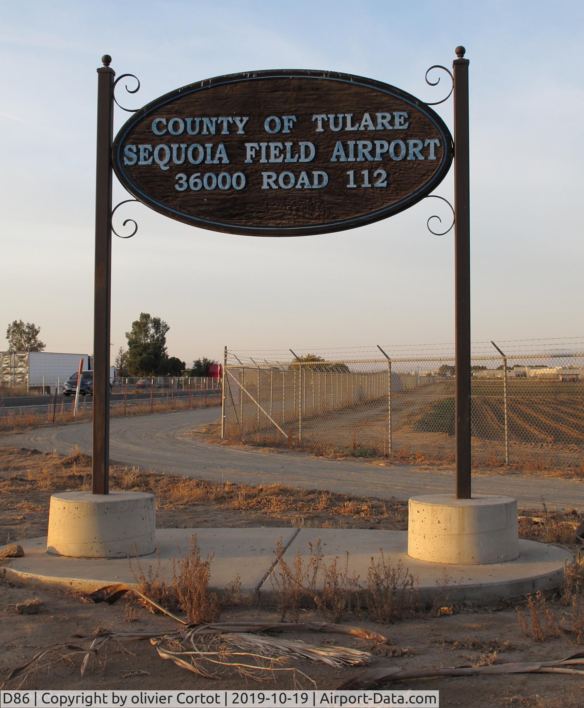 Sequoia Fld Airport, airport entry, photo by olivier Cortot