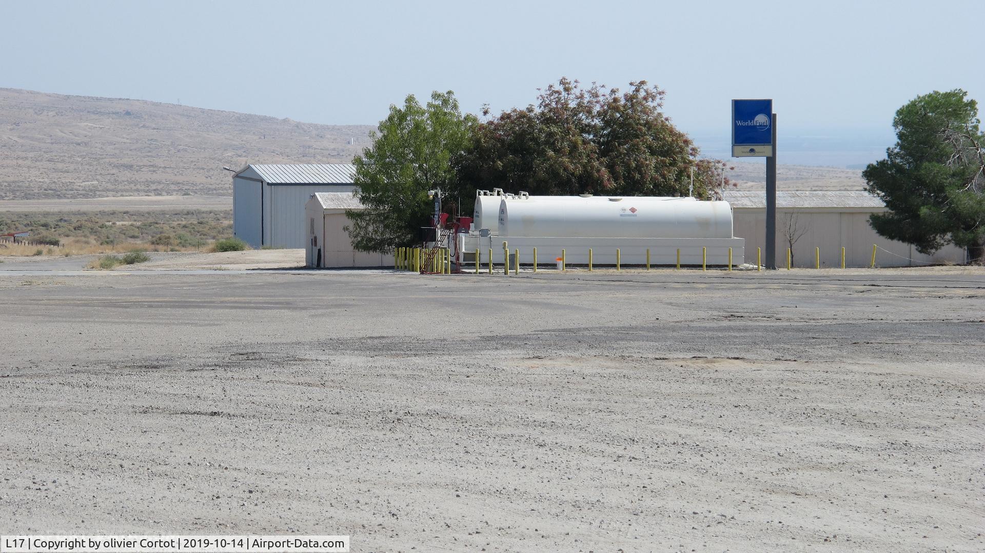 Taft-kern County Airport, 2019, photo by olivier Cortot