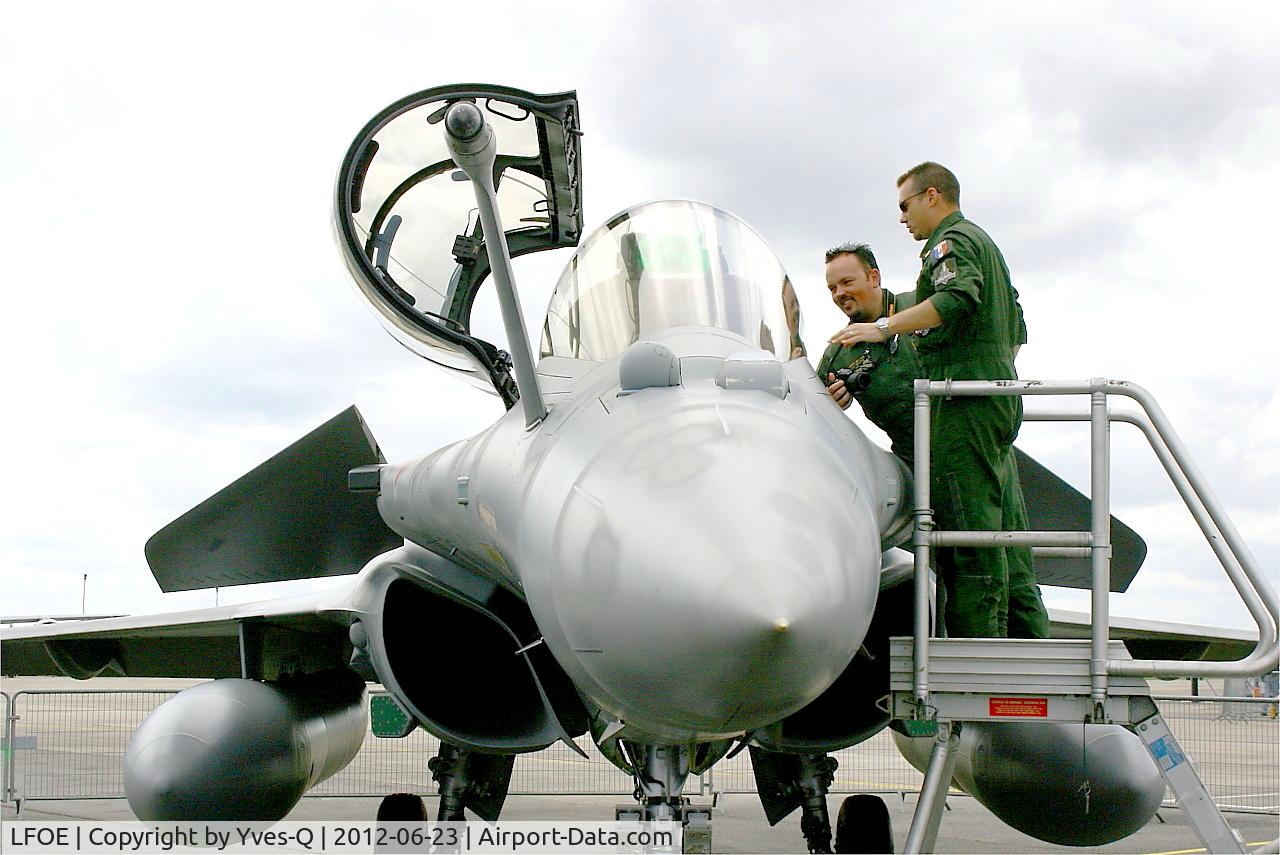 Évreux-Fauville (BA 105) Air Base Airport, Evreux-Fauville air base (LFOE-EVX), photo by Yves-Q