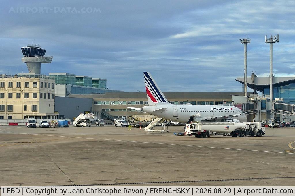Bordeaux–Mérignac Airport, Hall B, photo by Jean Christophe Ravon / FRENCHSKY
