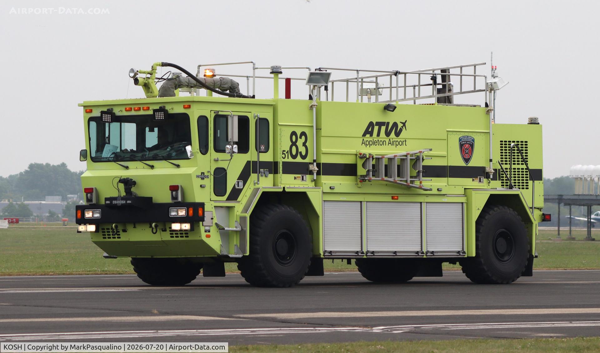 Wittman Regional Airport, Appleton Airport Fire/Crash Rescue Truck, photo by MarkPasqualino