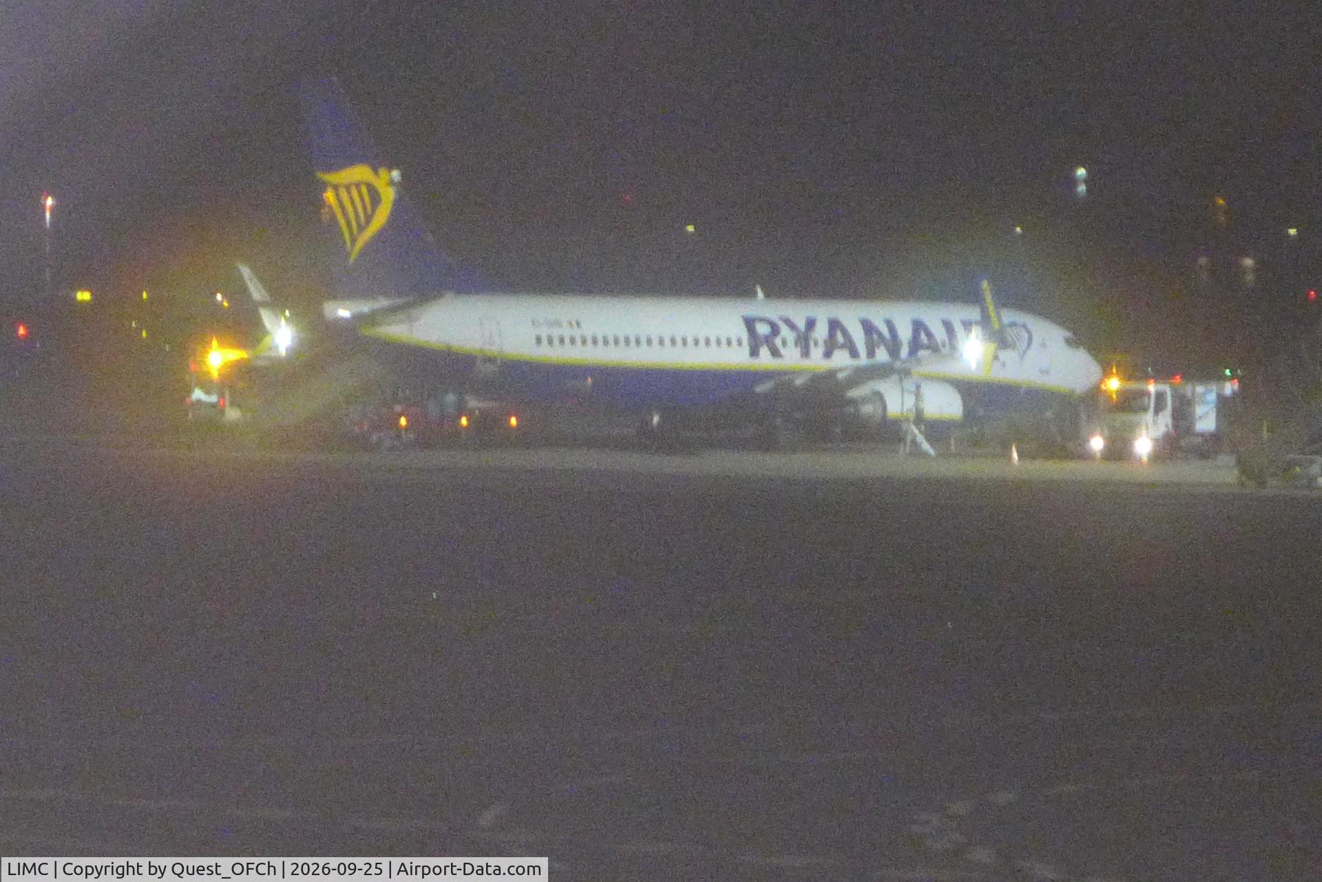 Milan Malpensa International Airport, Ryanair B7M8 at MXP, photo by Quest_OFCh